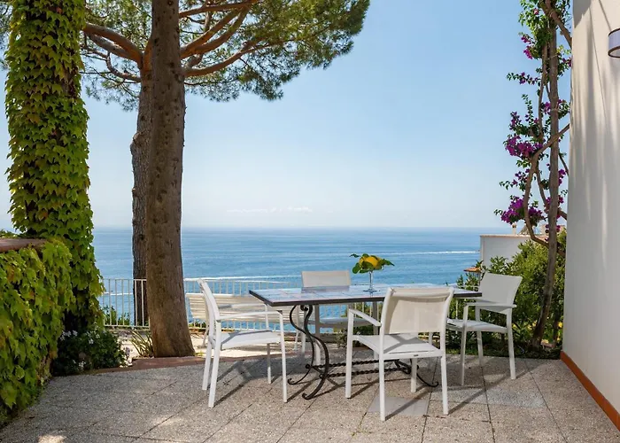 Santa Croce فيلة *